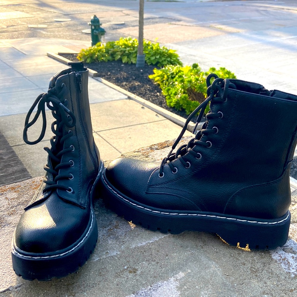 Black size 8 1/2